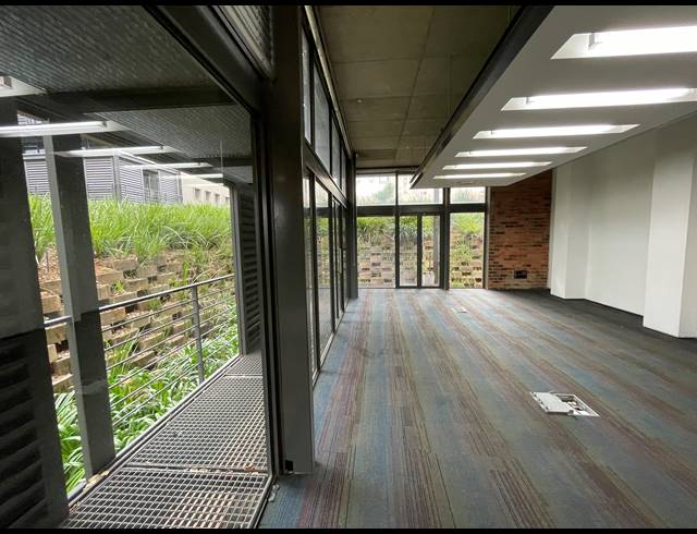 320M² OFFICE TO LET IN BRYANSTON